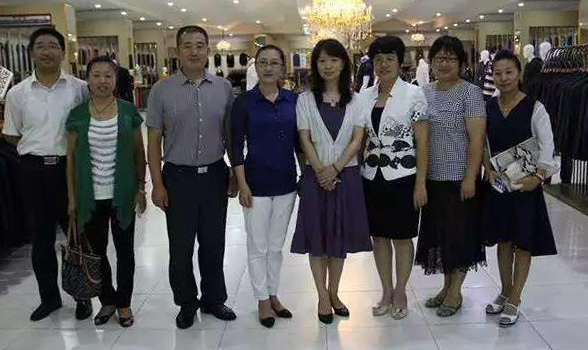 青岛妇联团队与乐好团队合影