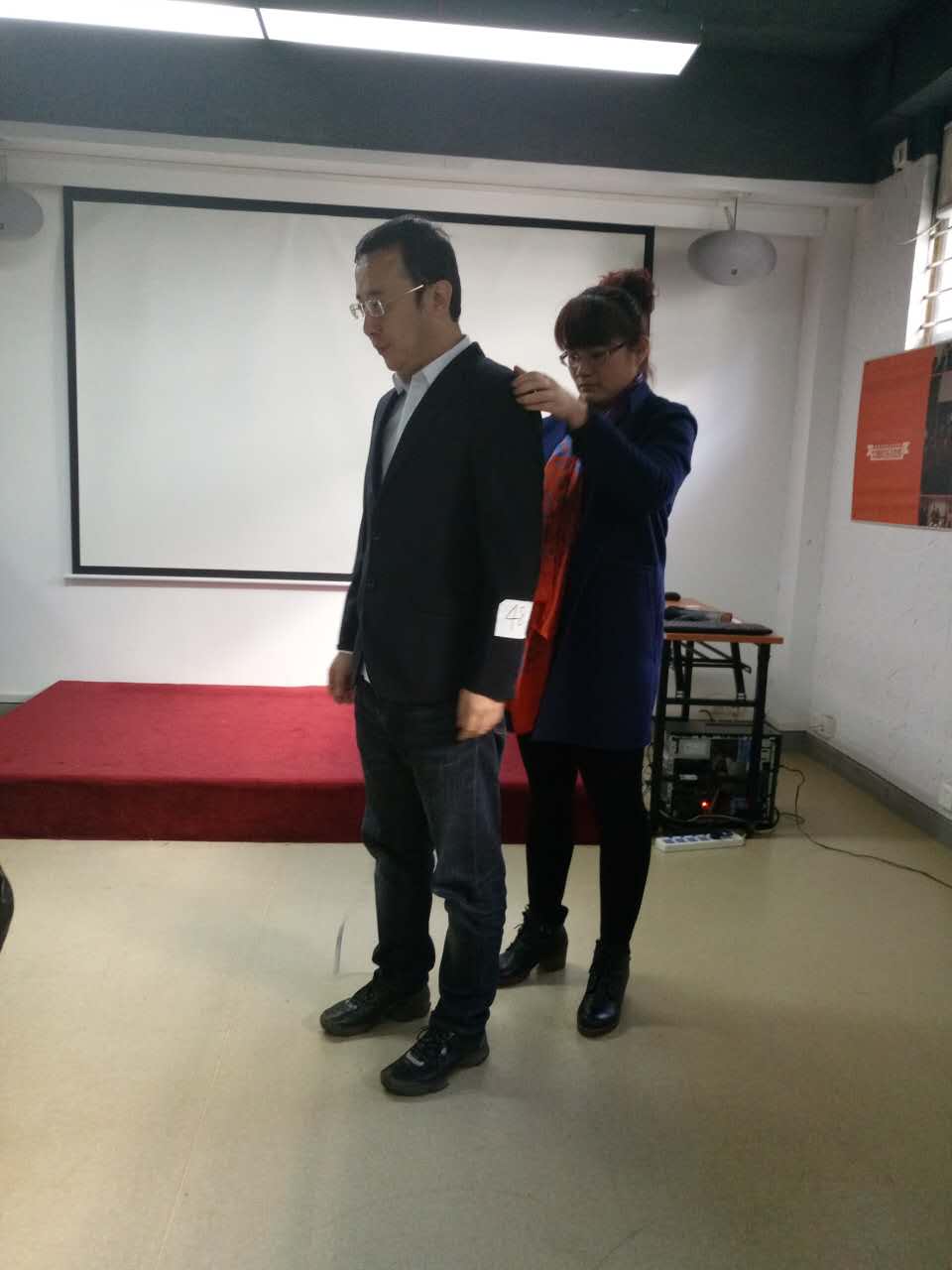 乐好千秋职业装电商部主任李秀红女士