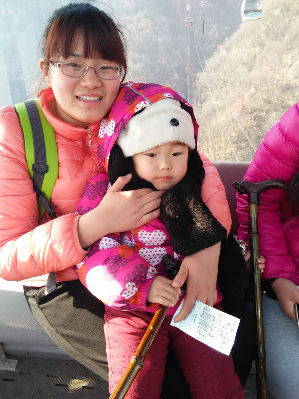 泰山上的小母女