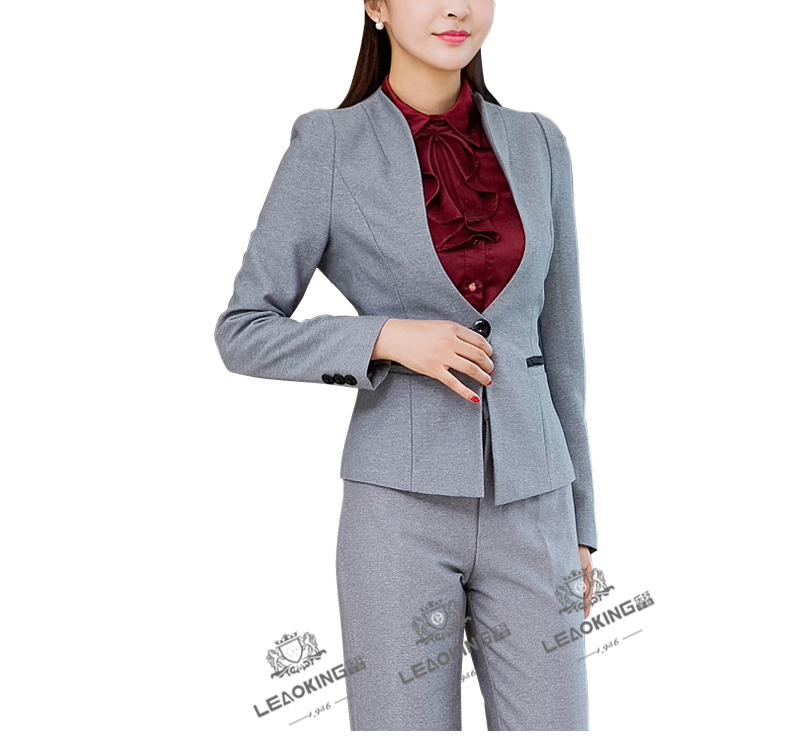 西服定制之女士西服如何挑选颜色