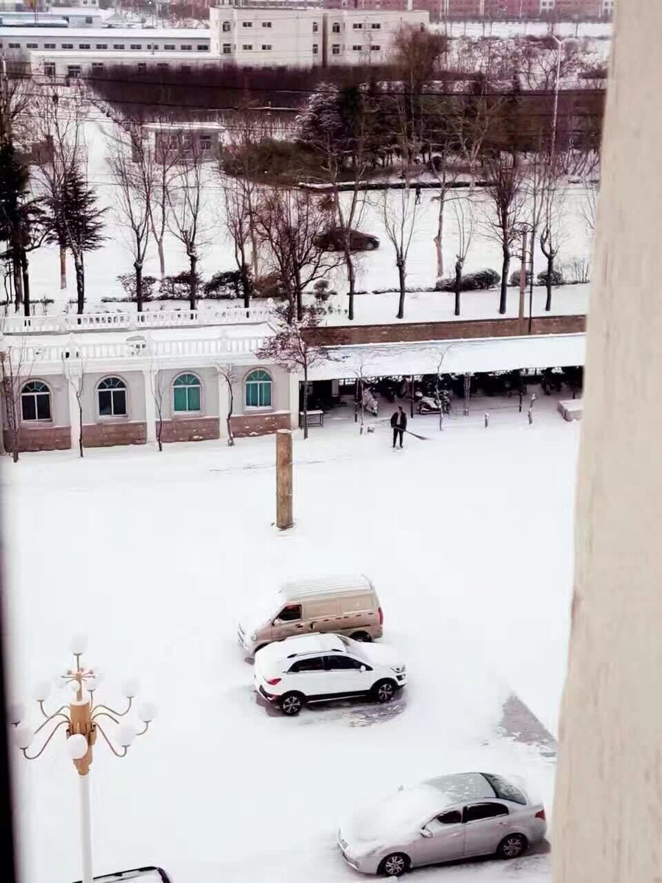 早上七点的乐好工业园