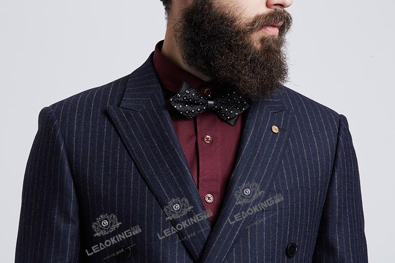 西服定制厂家我们周末也坚守