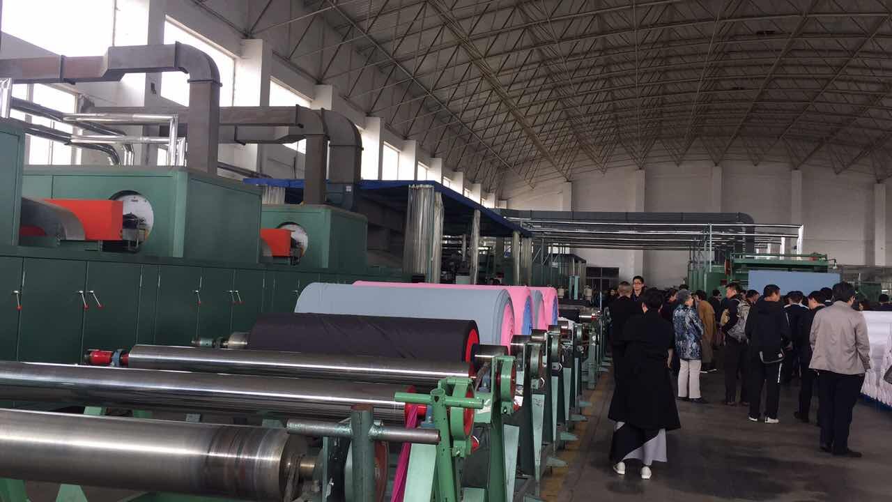 崔正千秋考察面料供应厂 崔正千秋考察面料供应厂