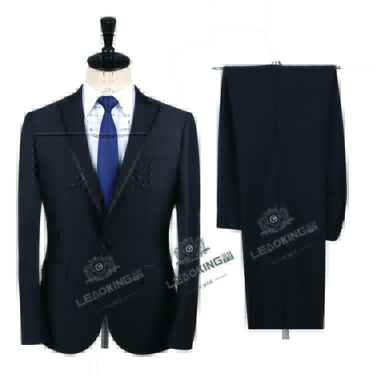 如何挑选适合自己的西服定制