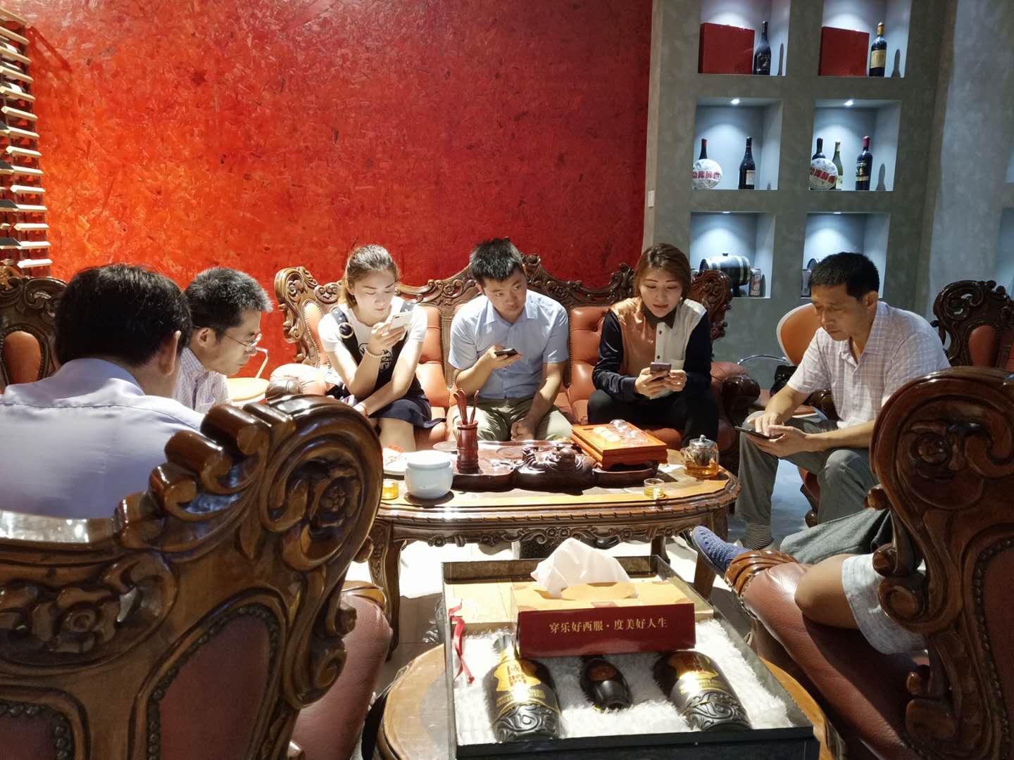乐好集团执行总经理崔正千秋女士(右二) 乐好集团执行总经理崔正千秋女士(右二)